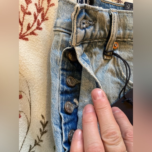 GAP High Rise light denim Bermuda jean shorts • size 27/4 • NWT • new, never use - Picture 8 of 10